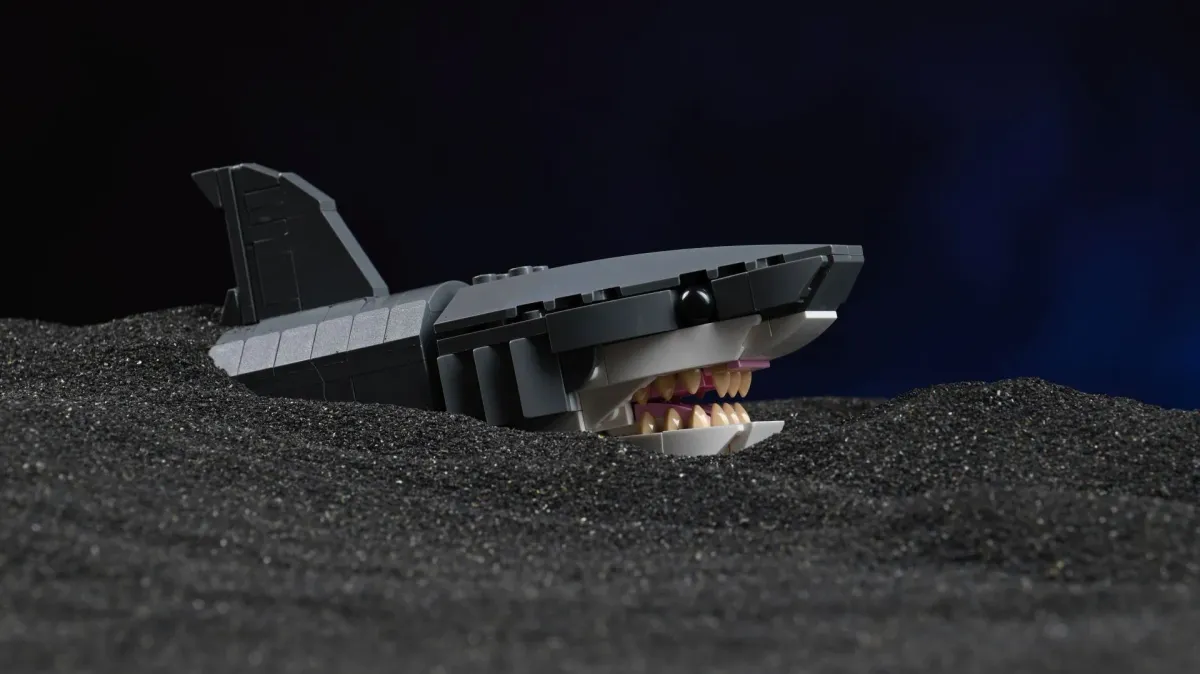 Close-up of the LEGO Creator Fierce Shark (31381) tail fin and dorsal fin detail
