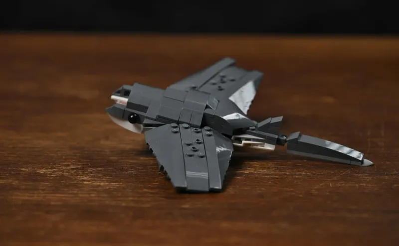 The manta ray alternate build of the LEGO Creator Fierce Shark (31381) set, photographed on a wooden table
