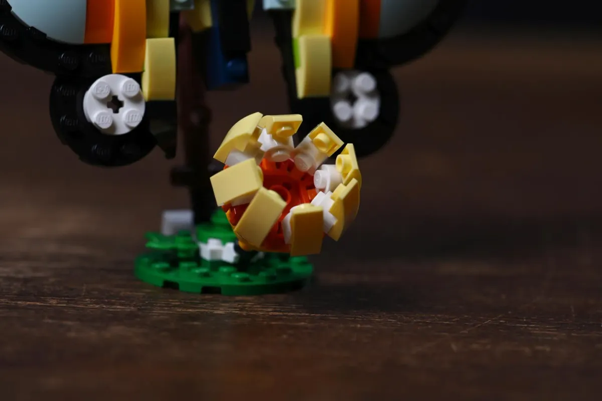 Close-up of the brick-built flower on the stand of the LEGO Creator Tropical Toucan (31173) butterfly build