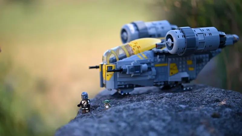 Outdoor LEGO Photography: Shooting Toy Sets in Natural Light