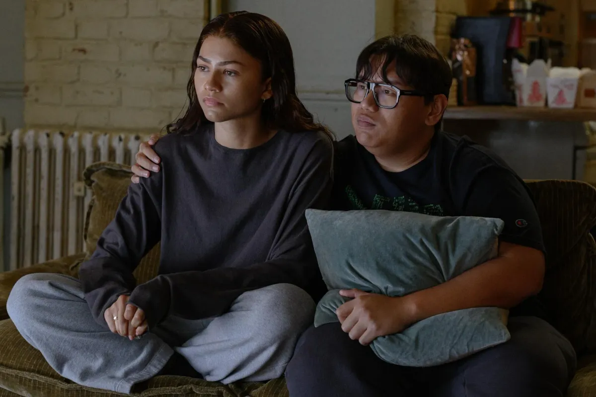 Ned Leeds recognizing Peter Parker again after their secret handshake in Spider-Man: Brand New Day